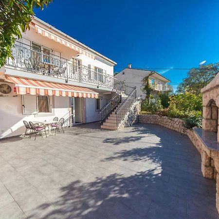 Apartments Carmen Цриквеница Экстерьер фото