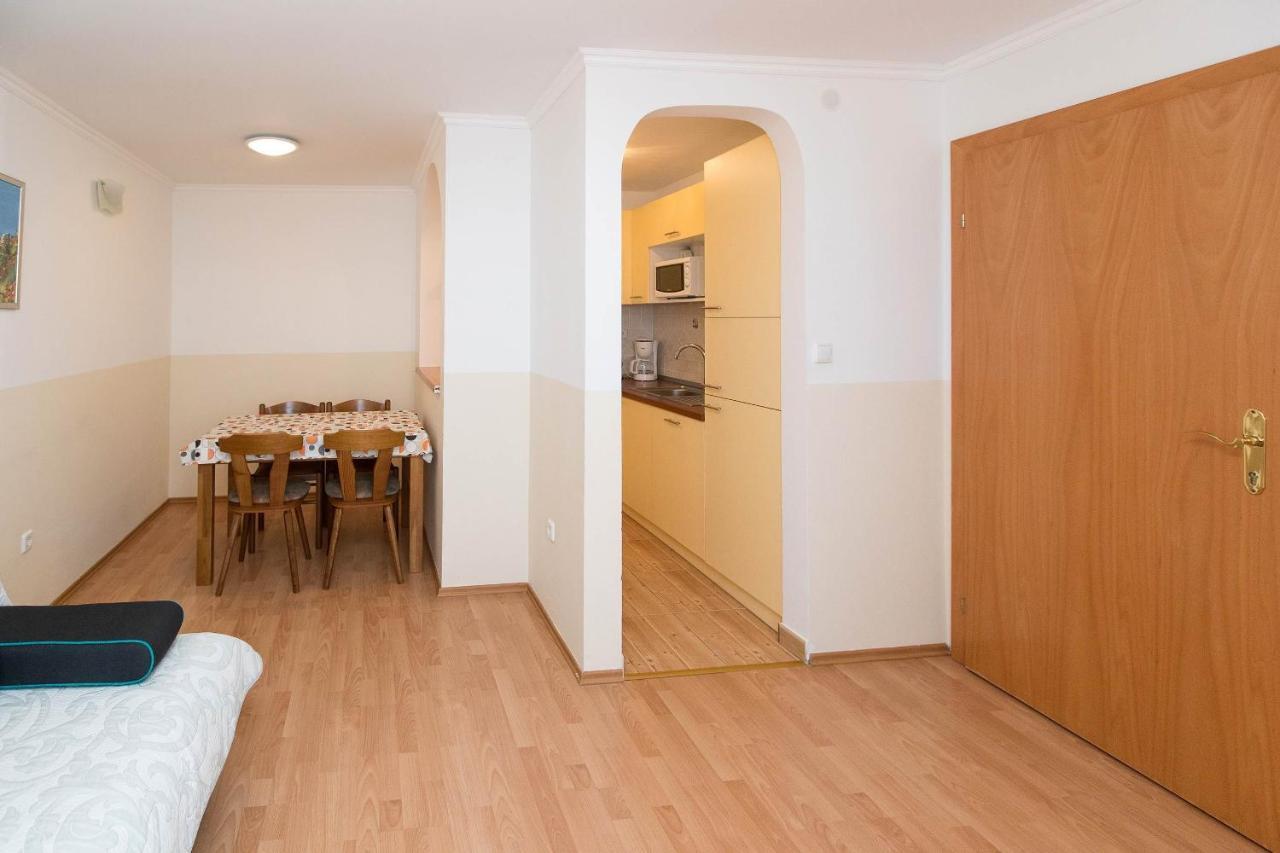 Apartments Carmen Цриквеница Экстерьер фото