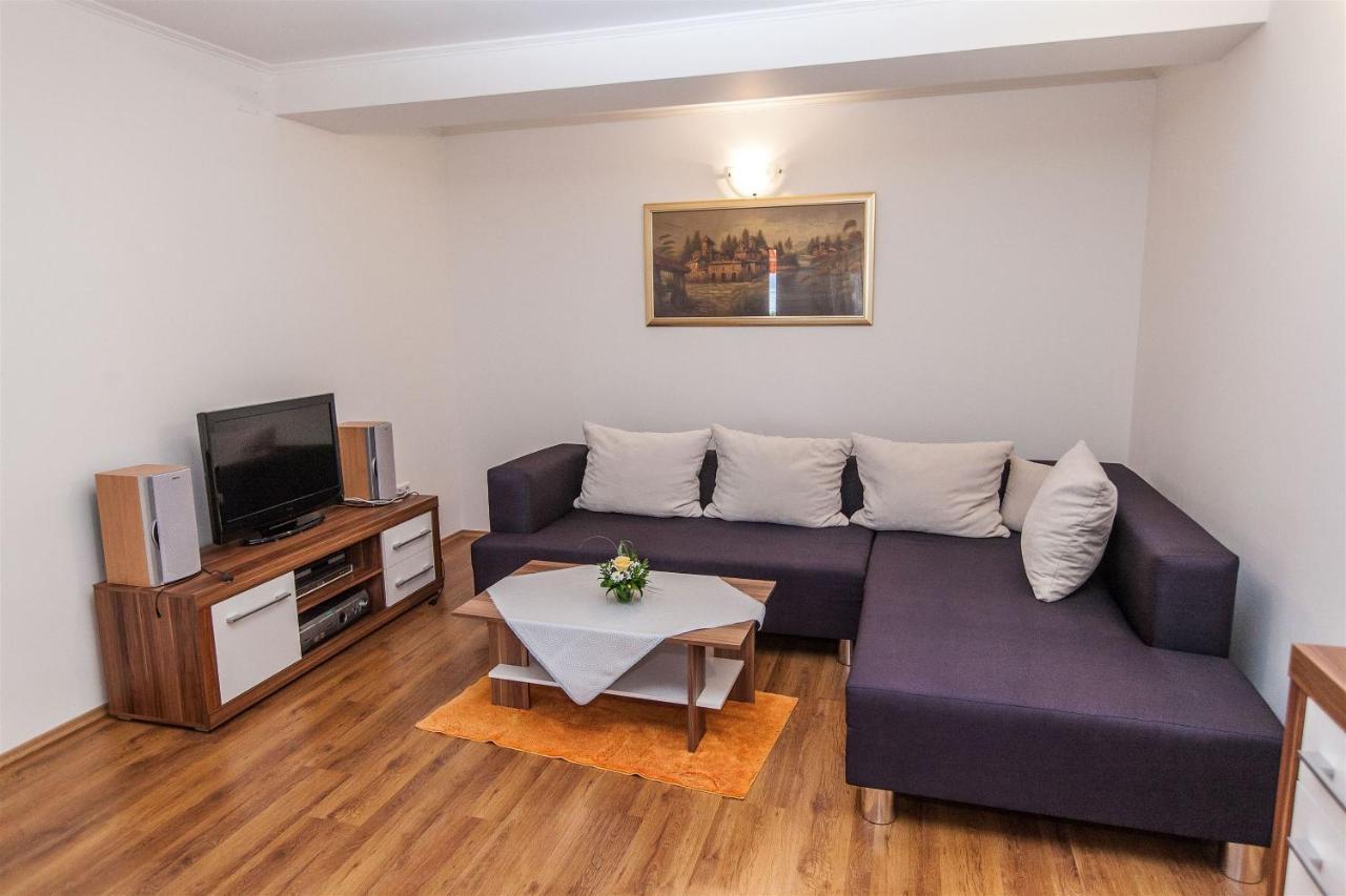 Apartments Carmen Цриквеница Экстерьер фото