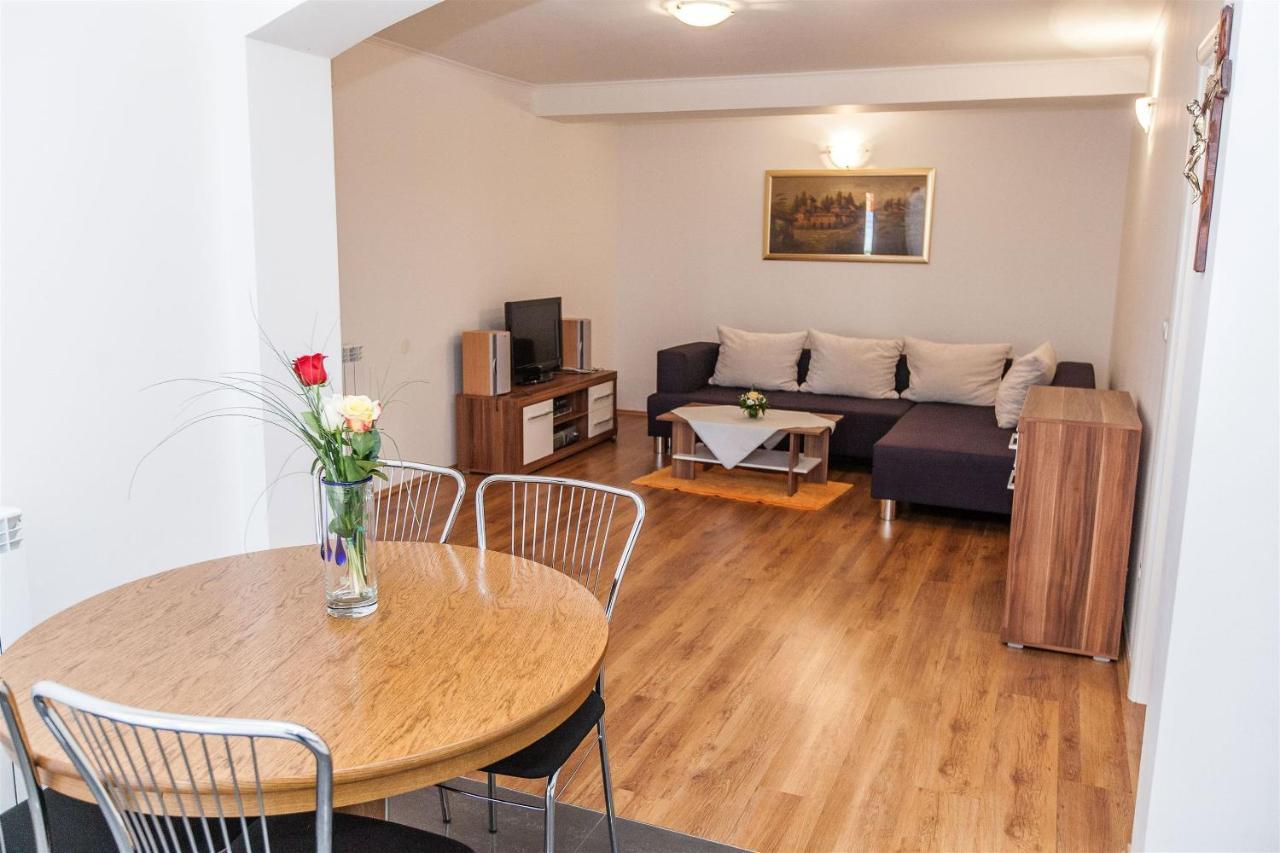 Apartments Carmen Цриквеница Экстерьер фото