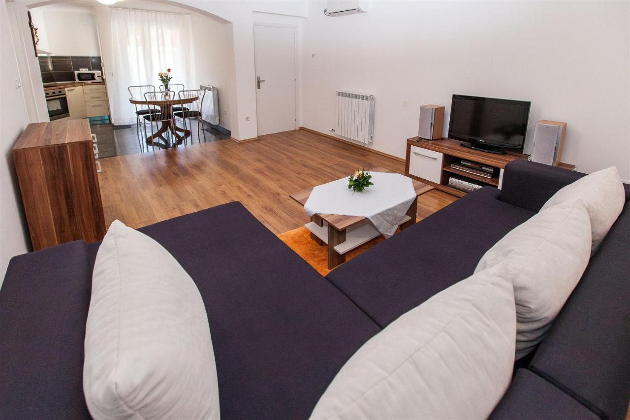 Apartments Carmen Цриквеница Экстерьер фото